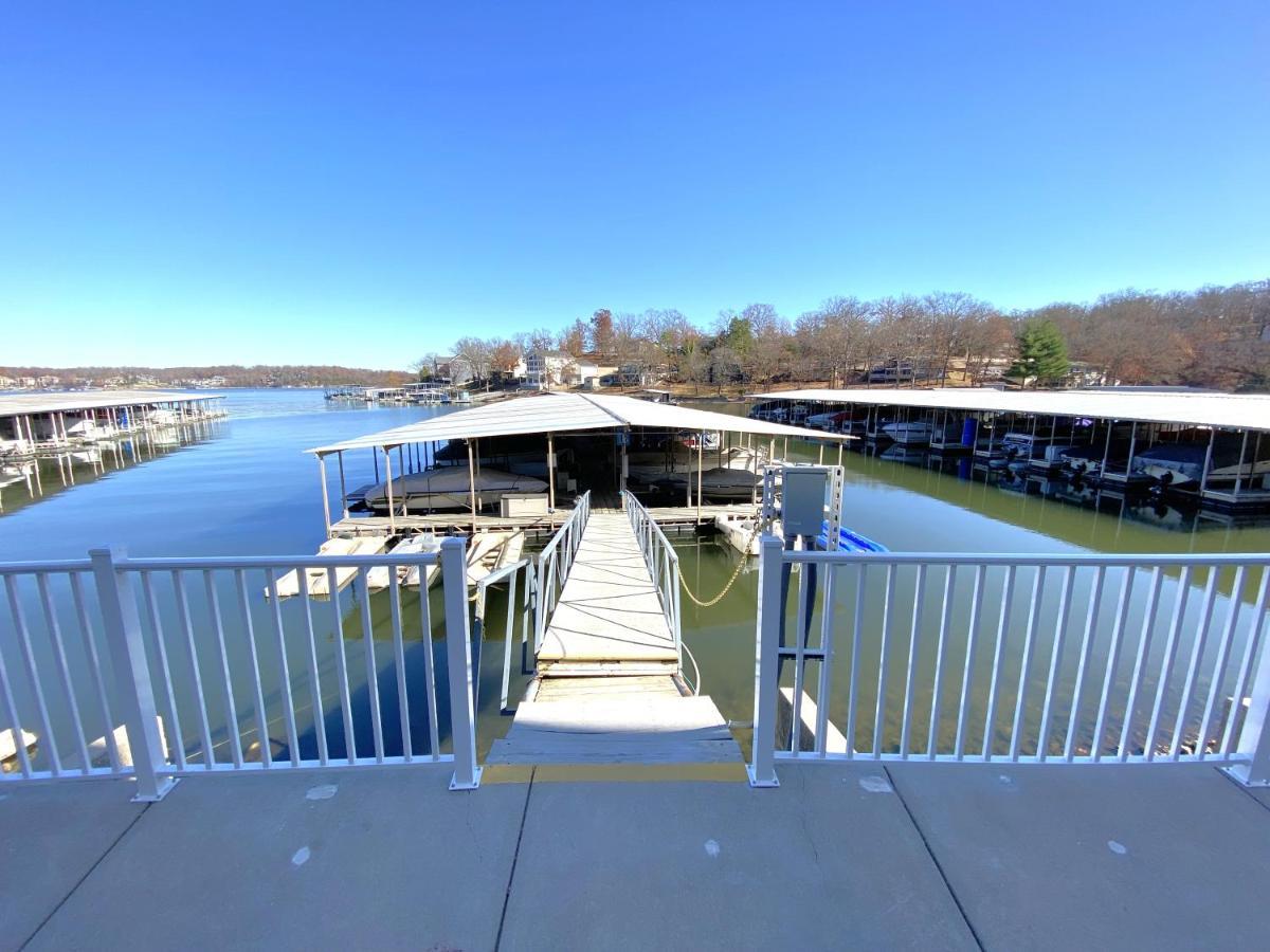 B Lakefront! Remodeled, Boat Slip, Patio Views, Pool, Boat Ramp, Wifi Osage Beach Exterior photo