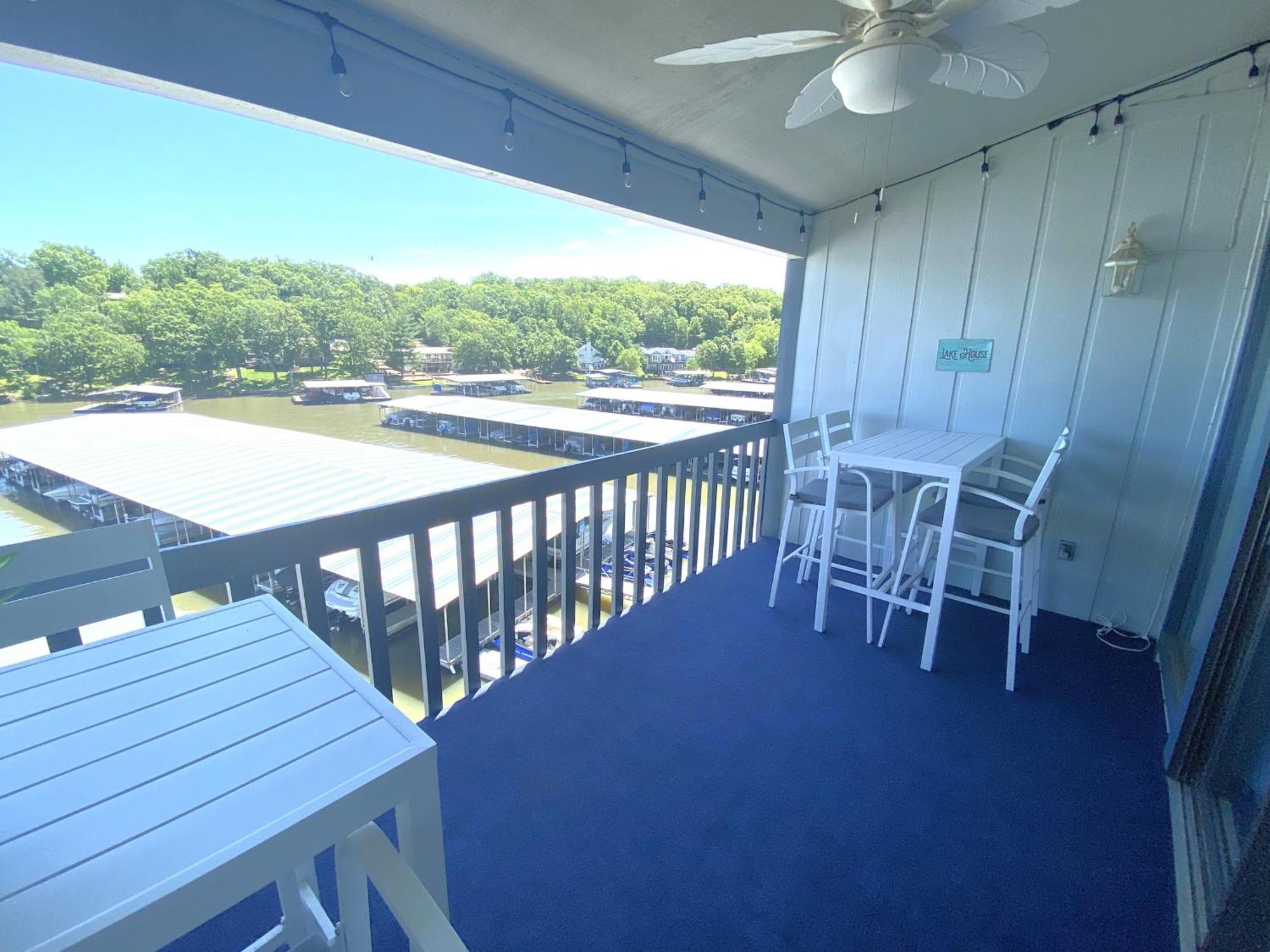 B Lakefront! Remodeled, Boat Slip, Patio Views, Pool, Boat Ramp, Wifi Osage Beach Exterior photo